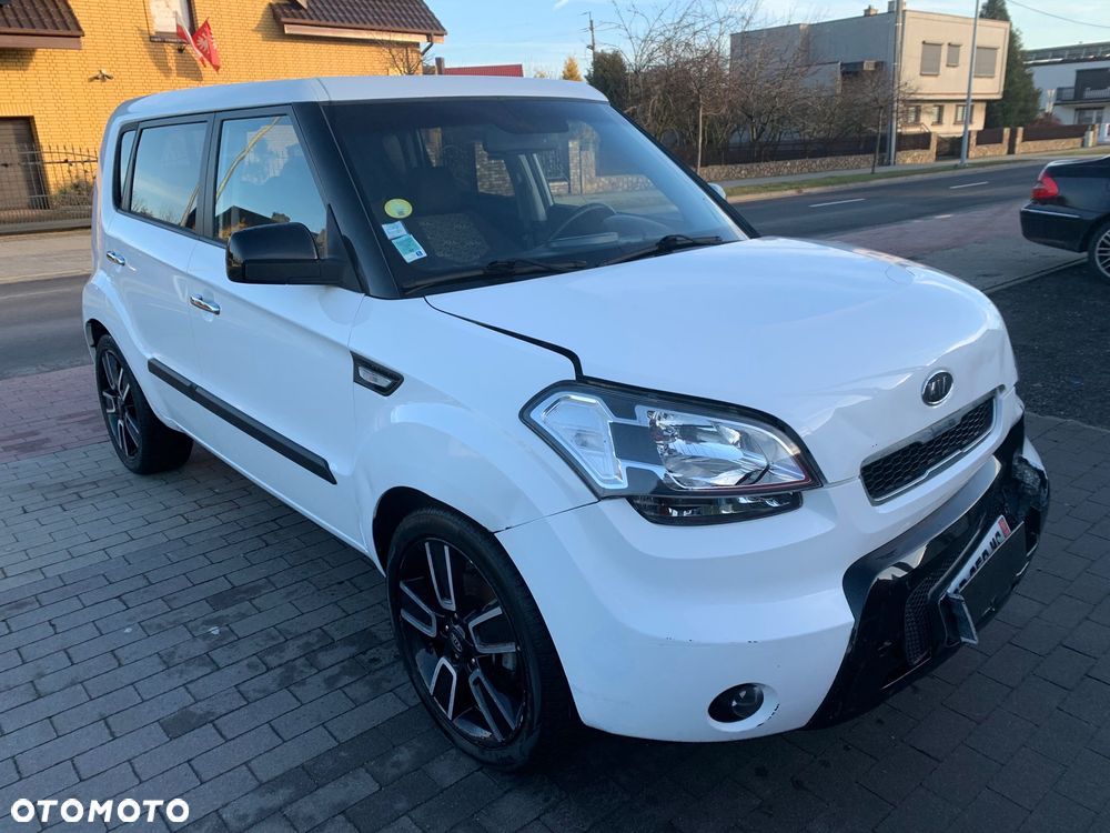 Kia Soul 1.6 CRDI Dream-Team Edition - 2