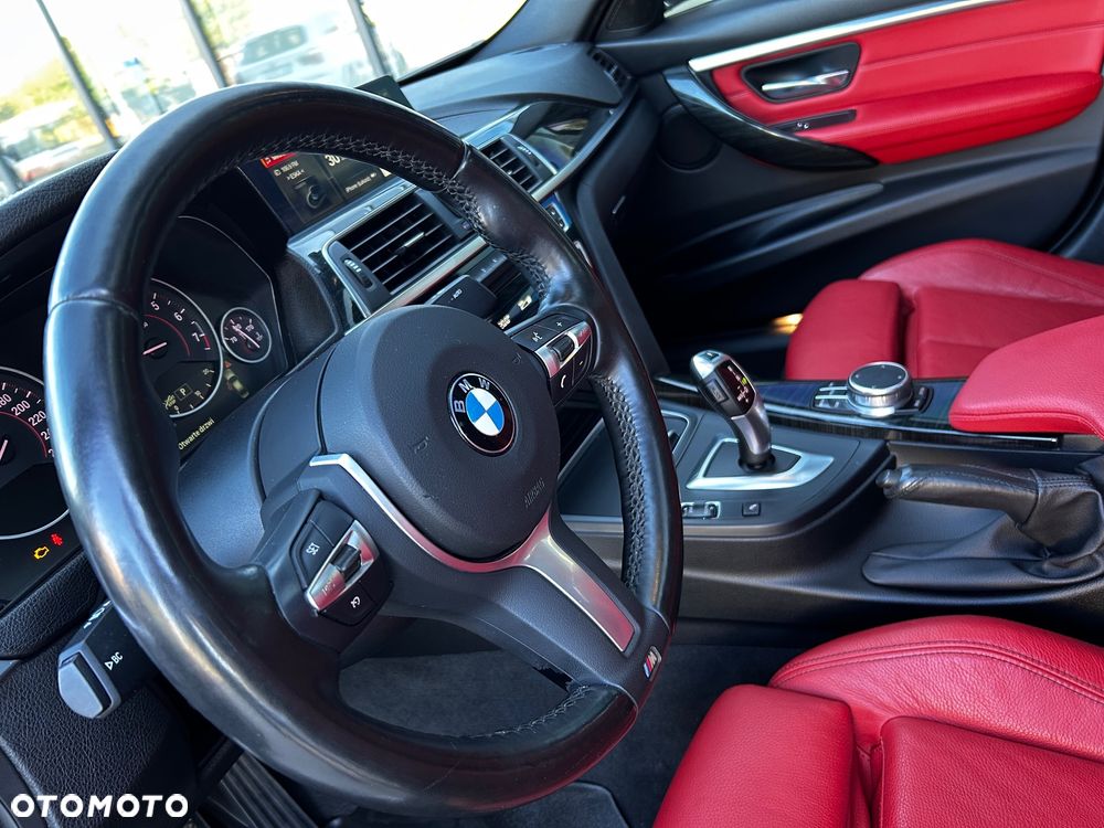 BMW Seria 3 330i M Sport Shadow sport - 20