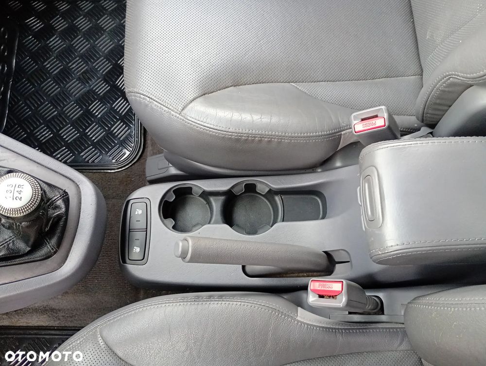 Hyundai Tucson 2.0 Comfort 2WD - 16
