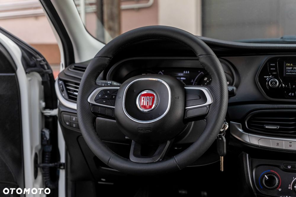Fiat Tipo 1.4 16V More - 28