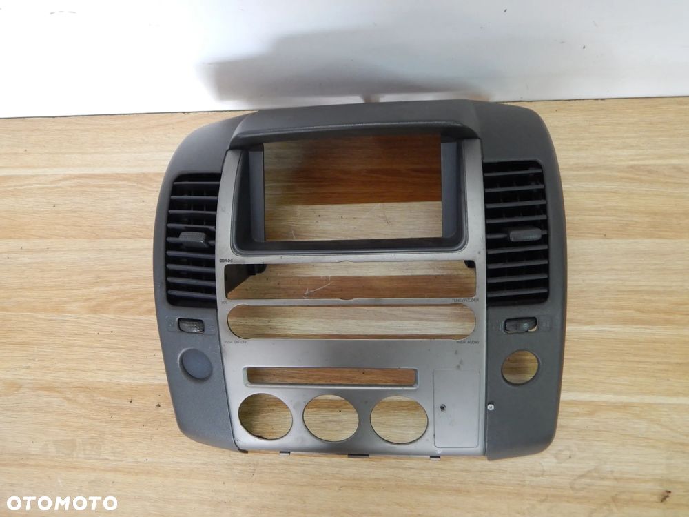 Ramka kokpit odłona deski rodzielczej Nissan Pathfinder R51 Navara D40 05-14 Łuków części - 1