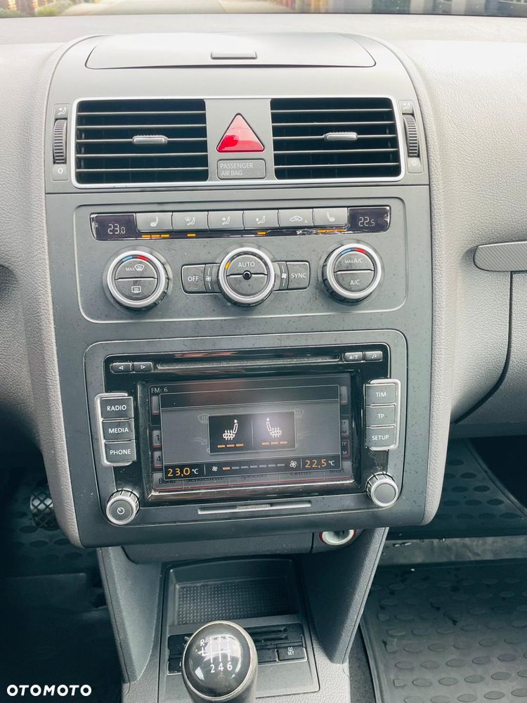 Volkswagen Touran 1.6 TDI DPF Highline - 9