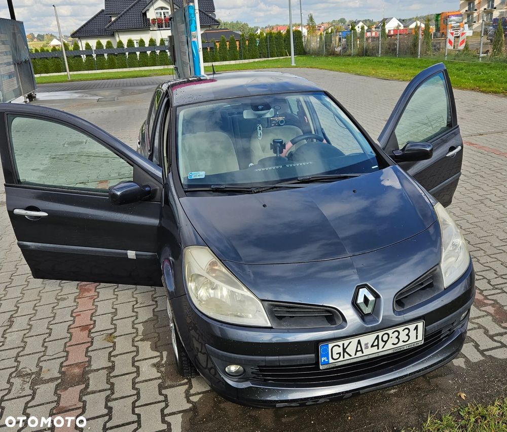 Renault Clio - 14