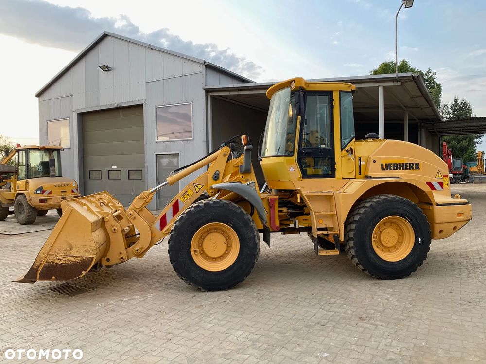 Liebherr L524, ŁYŻKA + WIDŁY, SZYBKOZŁĄCZE, Z NIEMIEC, WZOROWO UTRZYMANA - 10