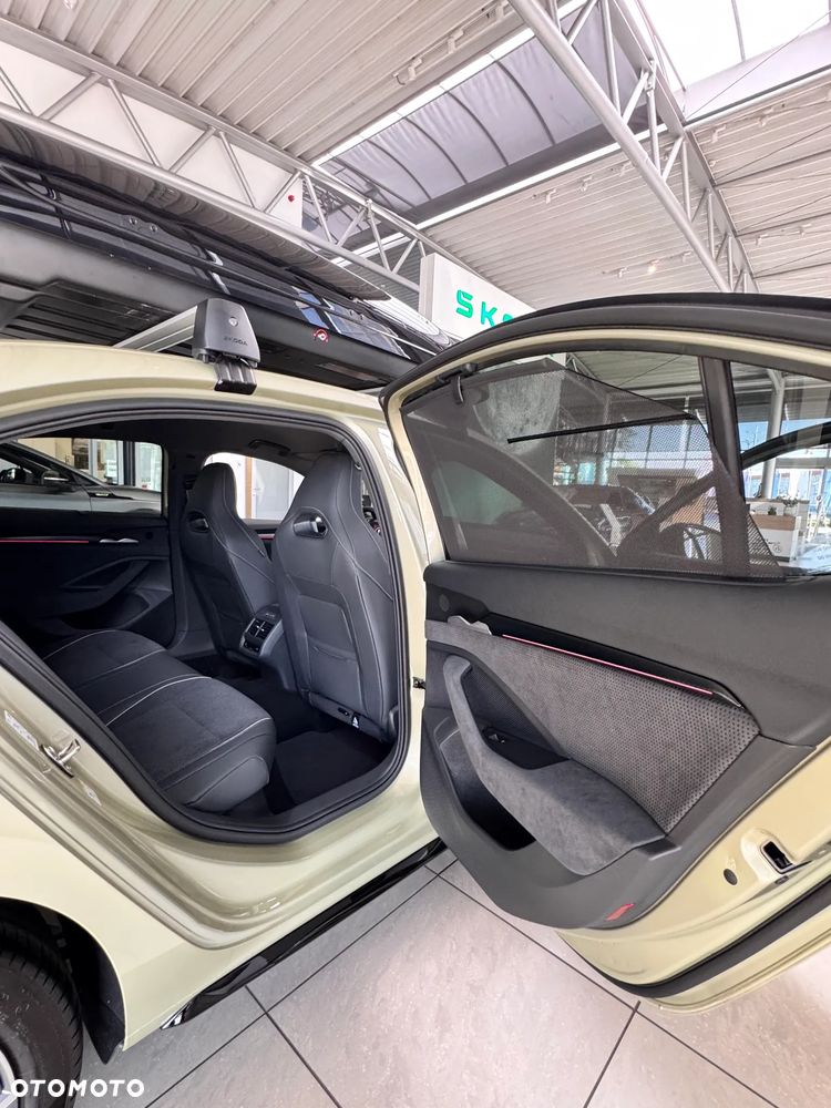 Skoda Superb 2.0 TSI Sportline DSG - 15