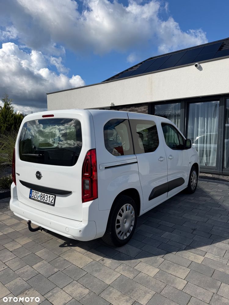 Opel Combo 1.5 CDTI Essentia S&S - 11