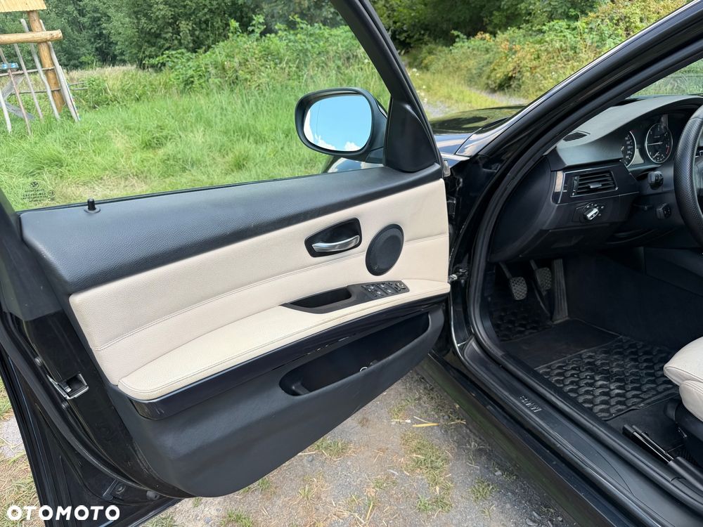BMW Seria 3 318d DPF - 10
