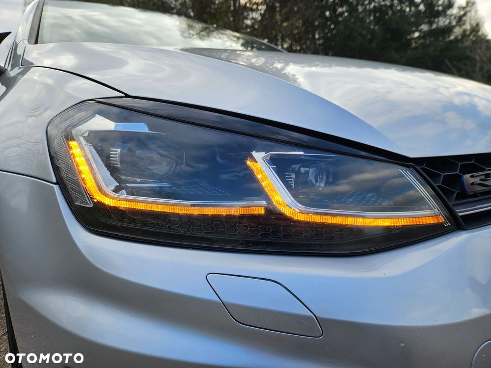 Volkswagen Golf 2.0 TDI BMT Highline DSG - 22