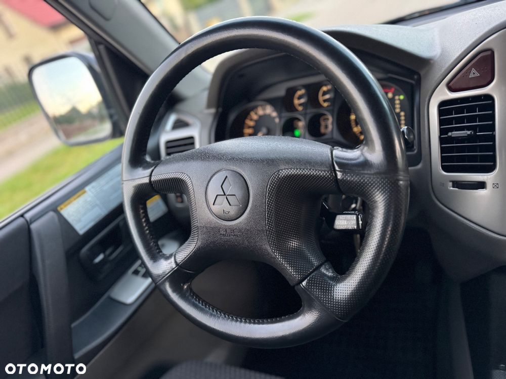 Mitsubishi Pajero 3.2 DI-D Automatik Liberty - 33