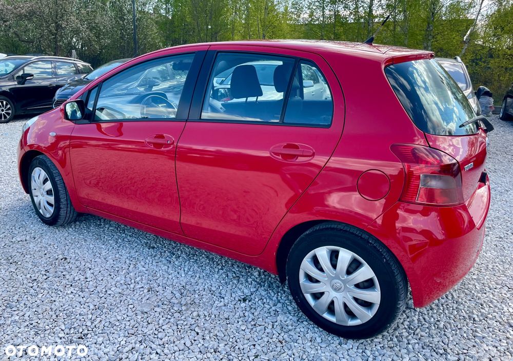 Toyota Yaris 1.3 Sol - 17