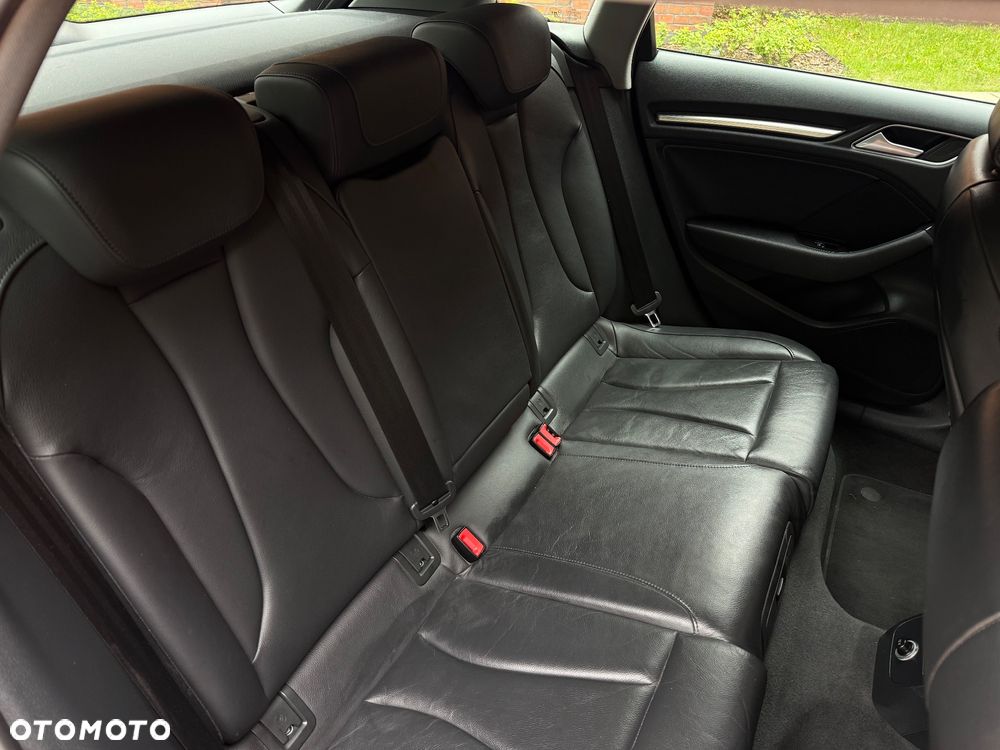 Audi A3 Sportback 1.6 TDI S tronic design - 12