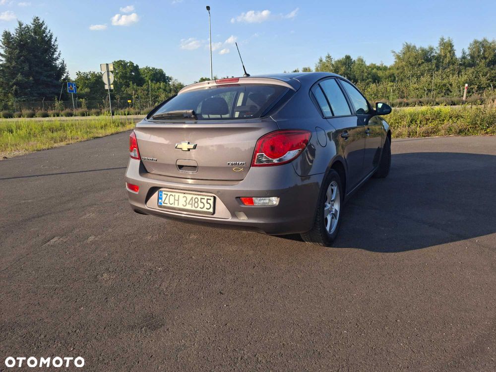 Chevrolet Cruze - 4