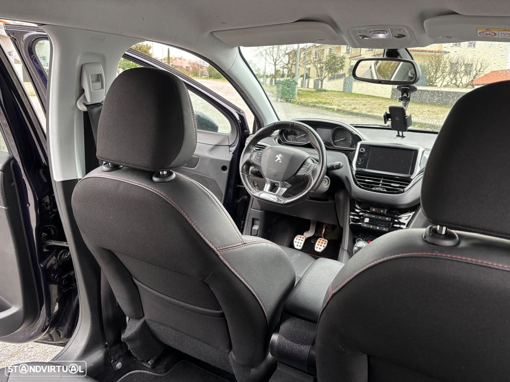 Peugeot 208 1.2 PureTech GT Line - 5