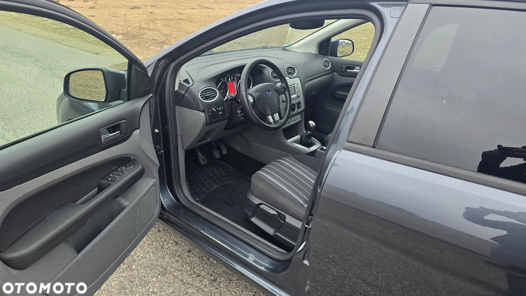 Ford Focus 1.6 16V Ambiente - 12