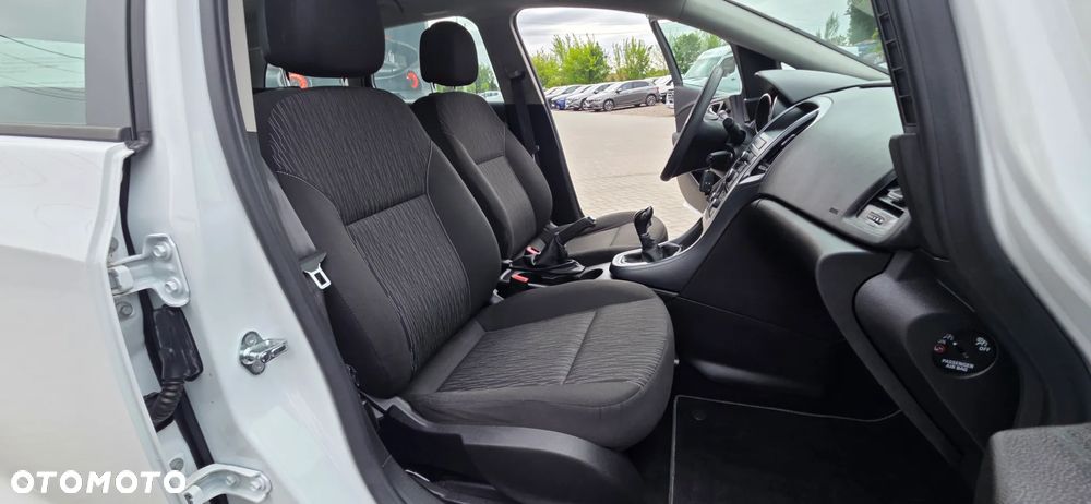 Opel Astra 1.6 Color Edition - 33