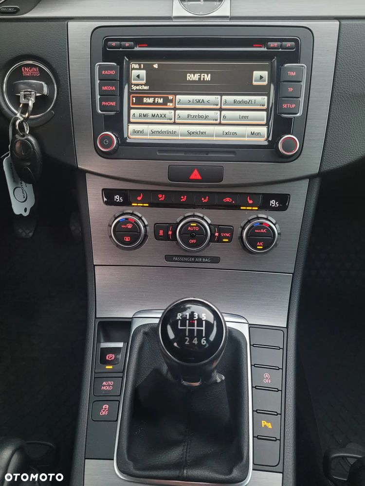 Volkswagen Passat 2.0 TDI BlueMotion Technology Highline - 12