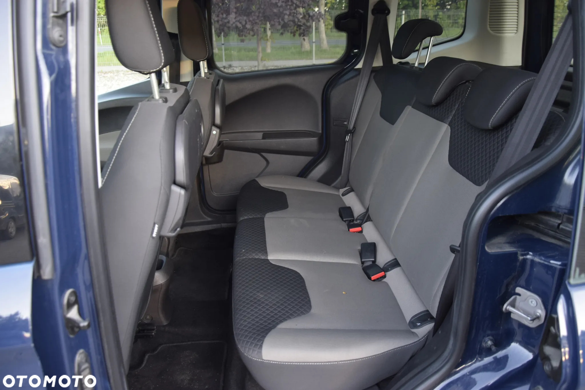 Ford Tourneo Courier 1.5 TDCi Trend - 20