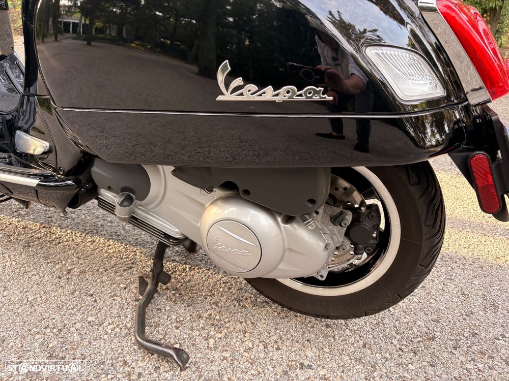 Vespa GTS Super Super - 13
