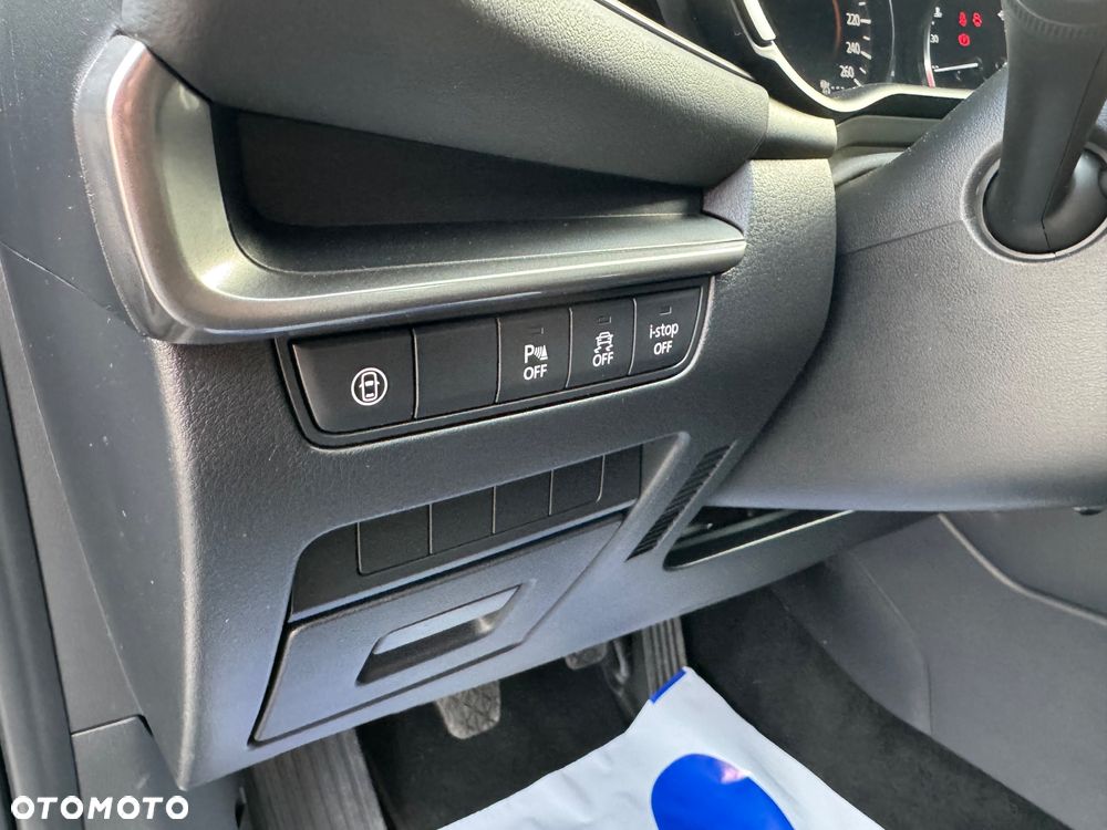 Mazda 3 SKYACTIV-X 2.0 M-Hybrid 100th Anniversary - 30