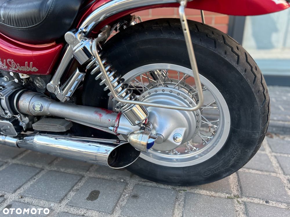 Suzuki Intruder - 15