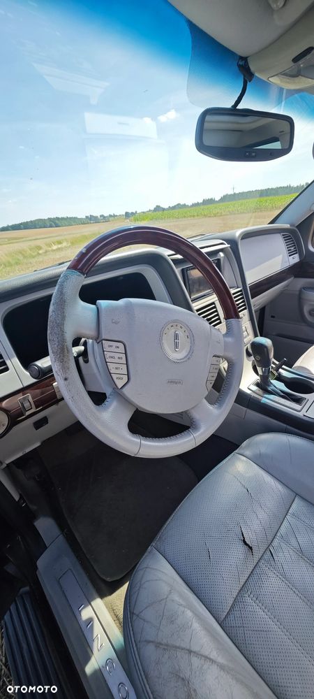 Lincoln Aviator - 6