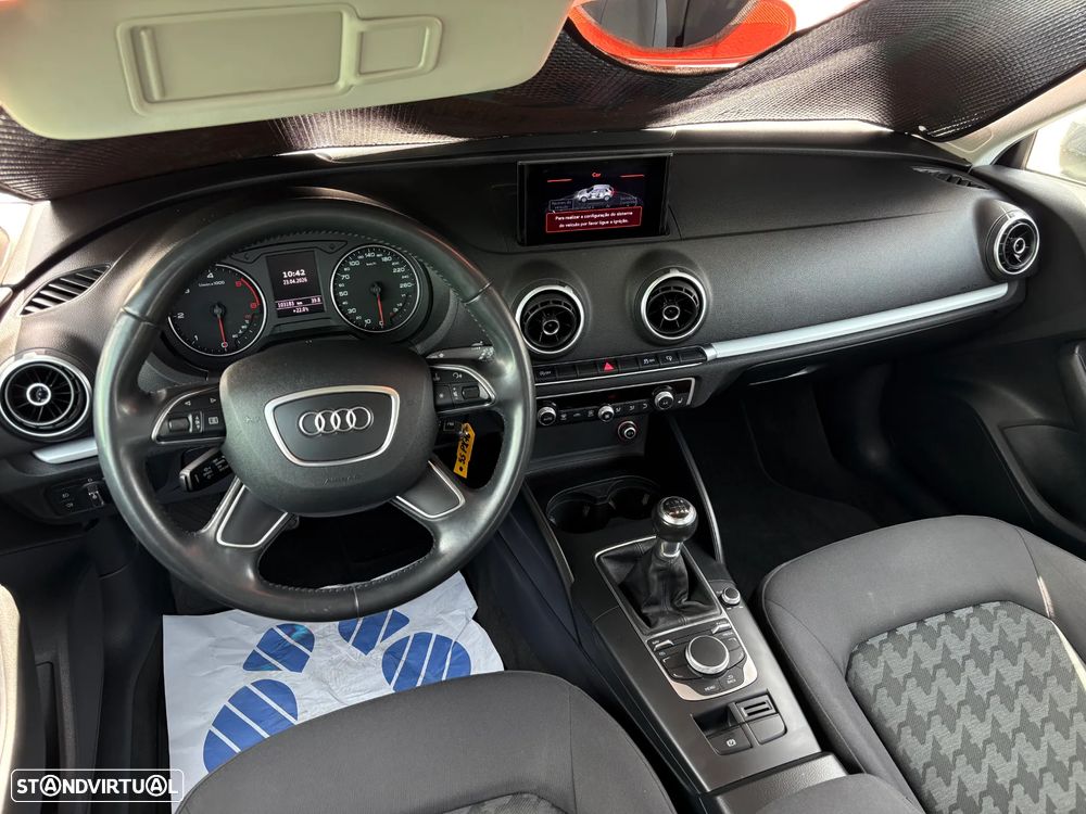 Audi A3 Sportback 1.6 TDI Attraction - 9