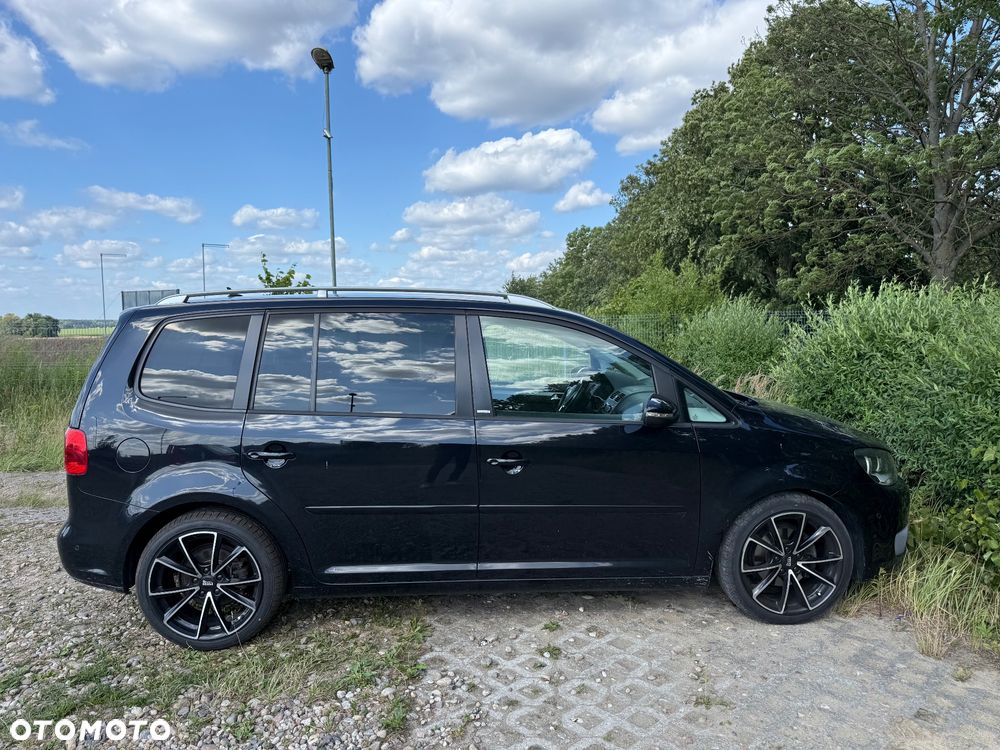 Volkswagen Touran 1.4 TSI STYLE - 4