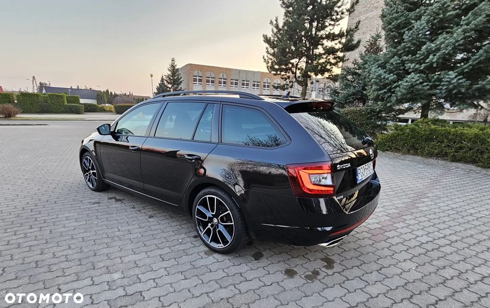 Skoda Octavia 2.0 TDI 4x4 DSG RS - 11