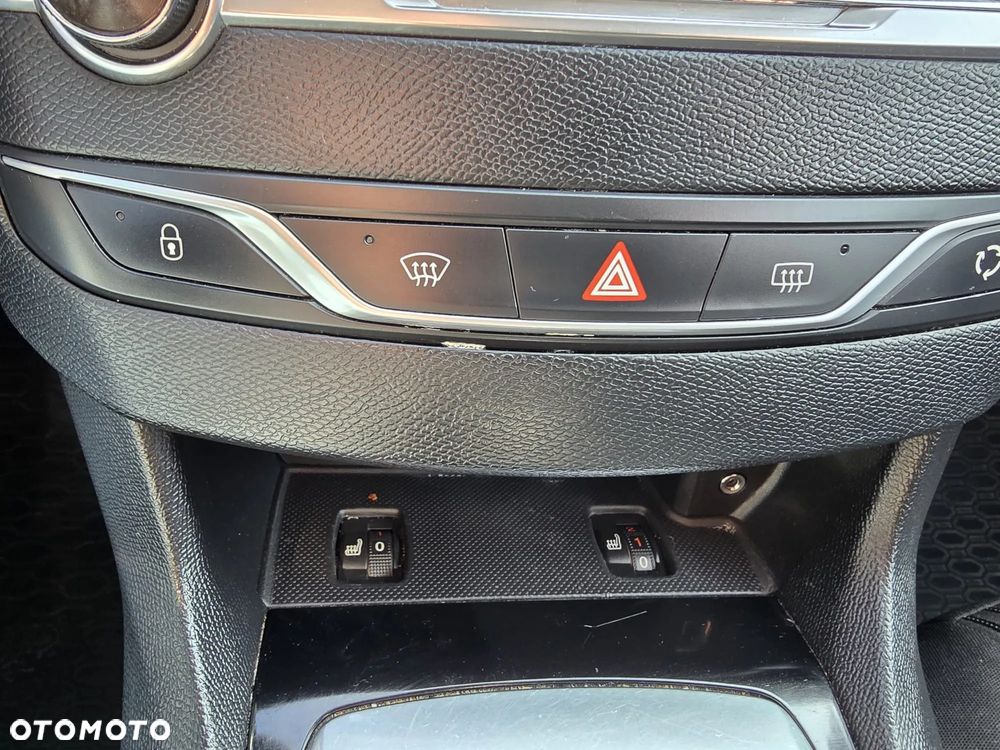 Peugeot 308 1.2 PureTech Active S&S - 9