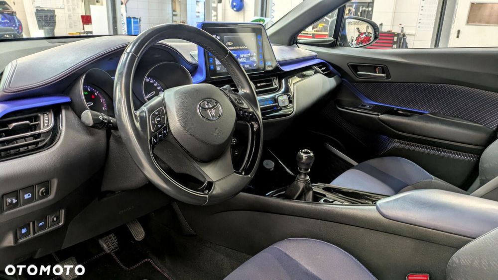 Toyota C-HR 1.2 T Dynamic - 10