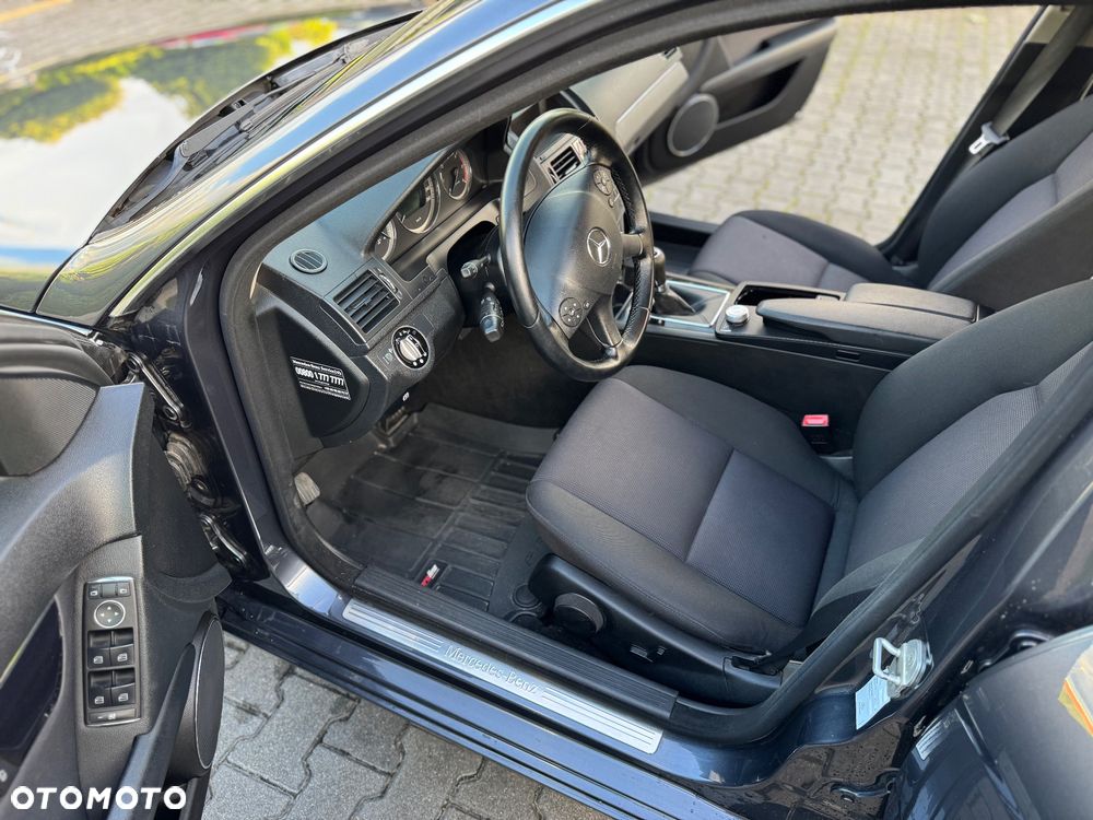 Mercedes-Benz Klasa C 200 CDI Elegance - 24
