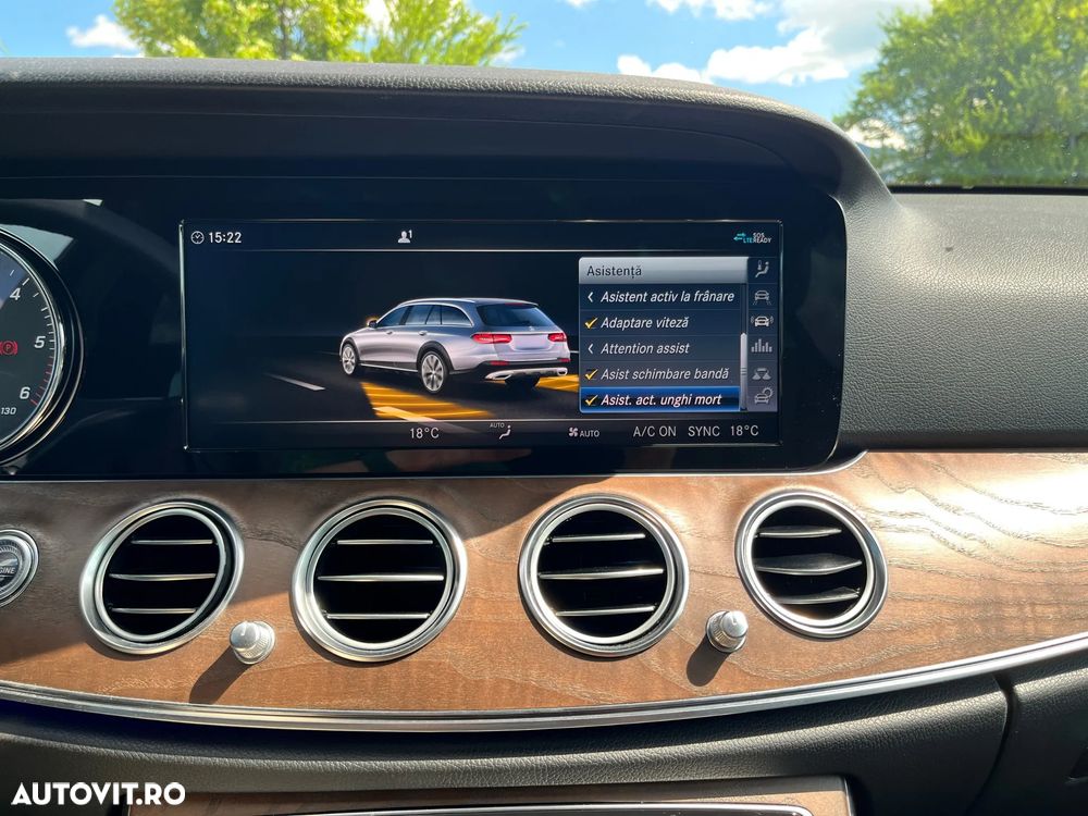 Mercedes-Benz E 220 d T-Modell 4MATIC Aut - 26