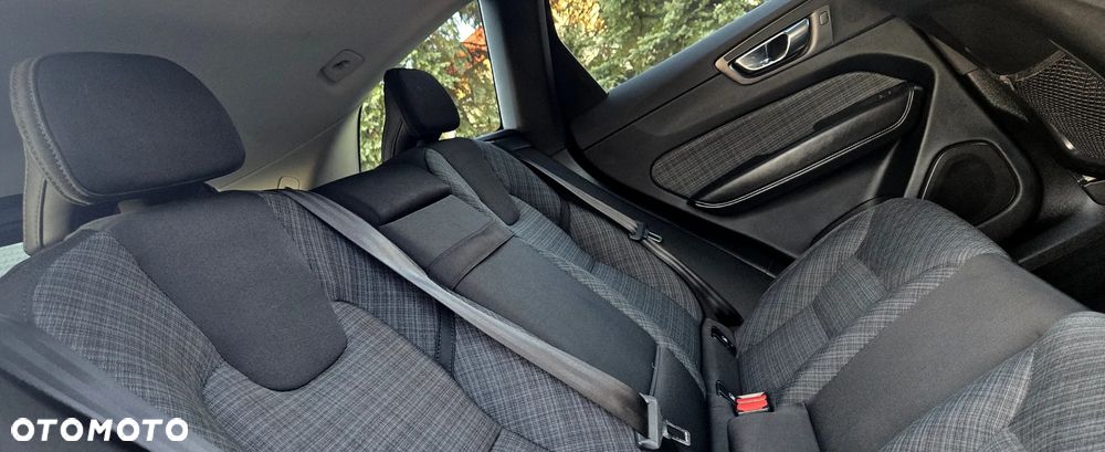 Volvo XC 60 B4 D Geartronic Momentum Pro - 13