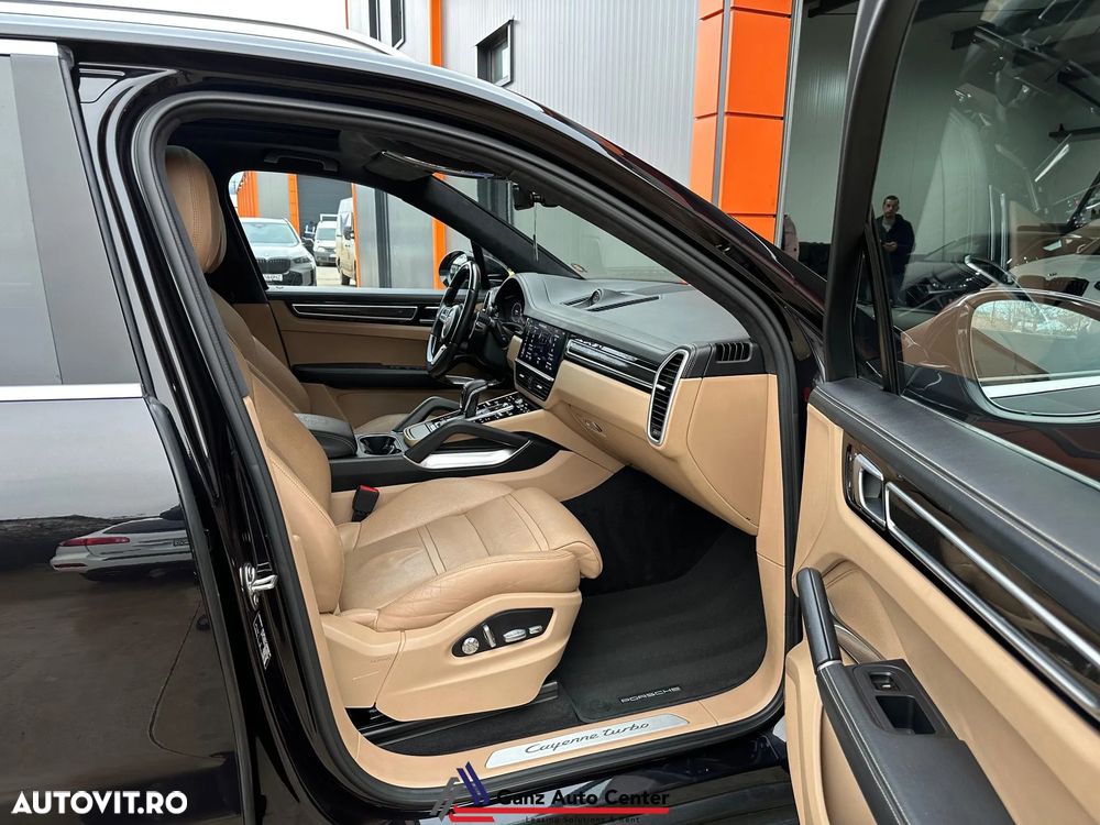 Porsche Cayenne Turbo Tiptronic S - 13