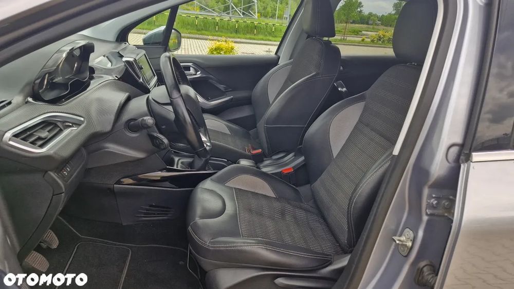 Peugeot 2008 1.6 BlueHDi Allure - 12