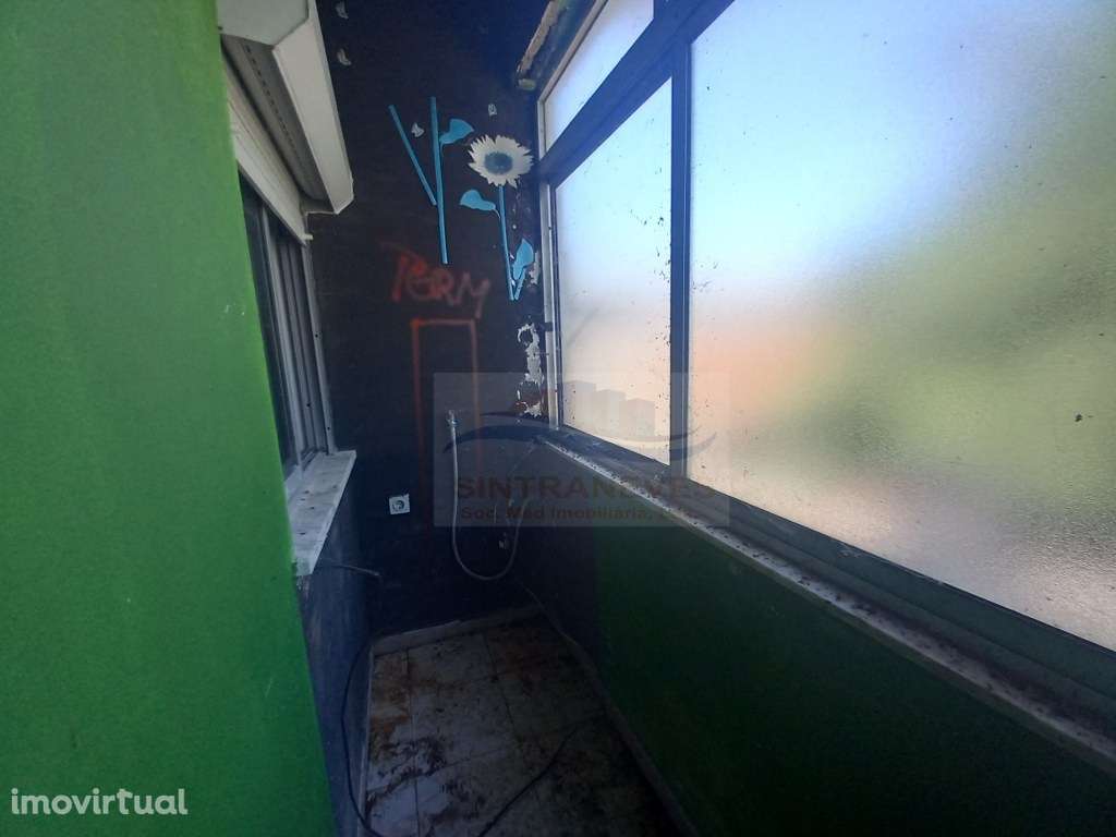 T1 totalmente remodelado 1o andar sem elevador, Porta Blindada, Cas... - Grande imagem: 2/19