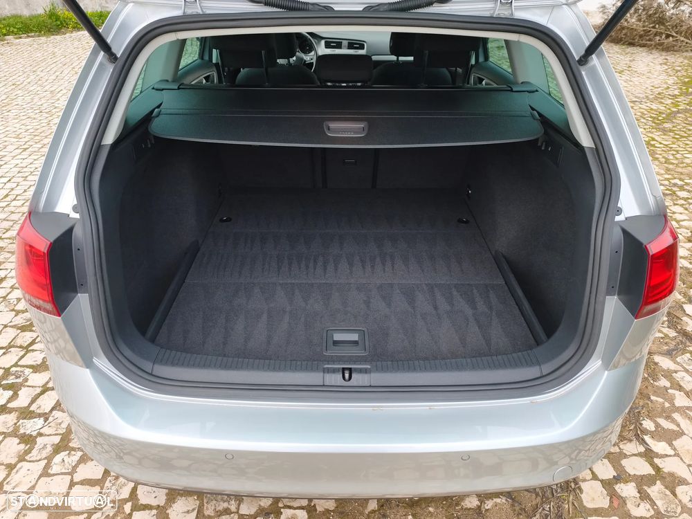 VW Golf Variant 1.6 TDi Sportline - 14