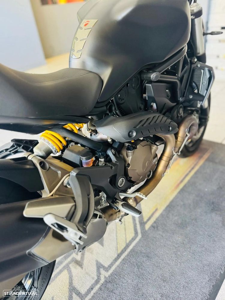 Ducati Monster - 13