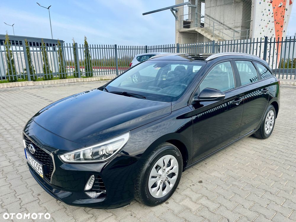 Hyundai i30 1.6 CRDi Automatik Trend - 1