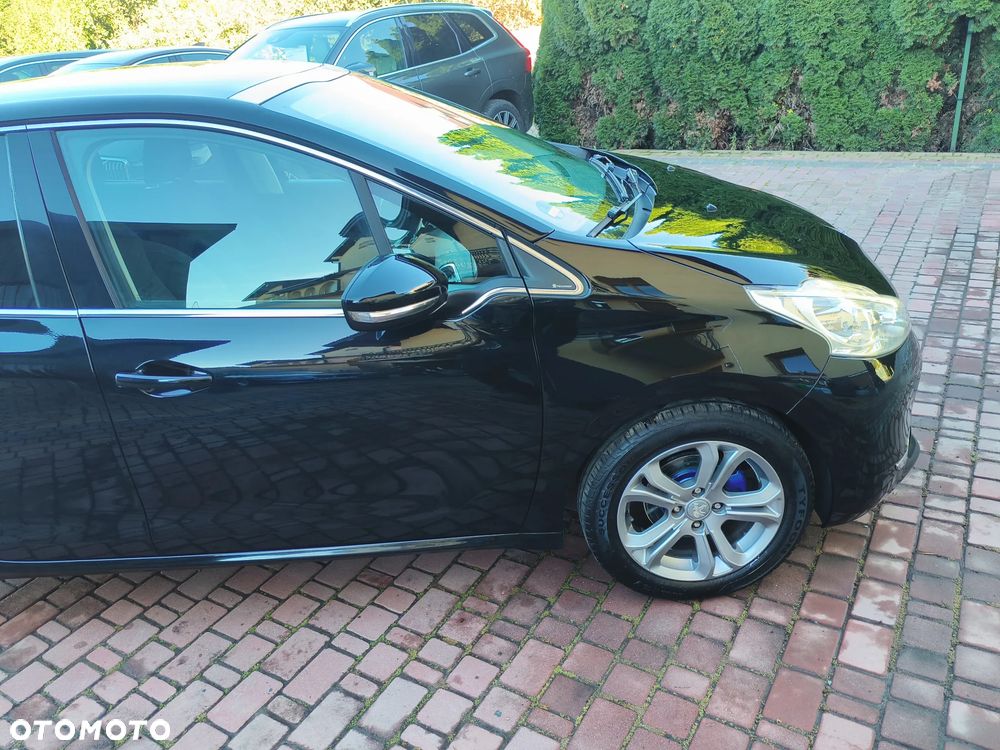 Peugeot 208 82 VTI Allure - 21