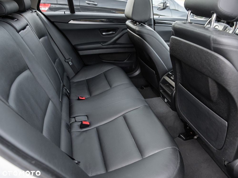BMW Seria 5 - 32