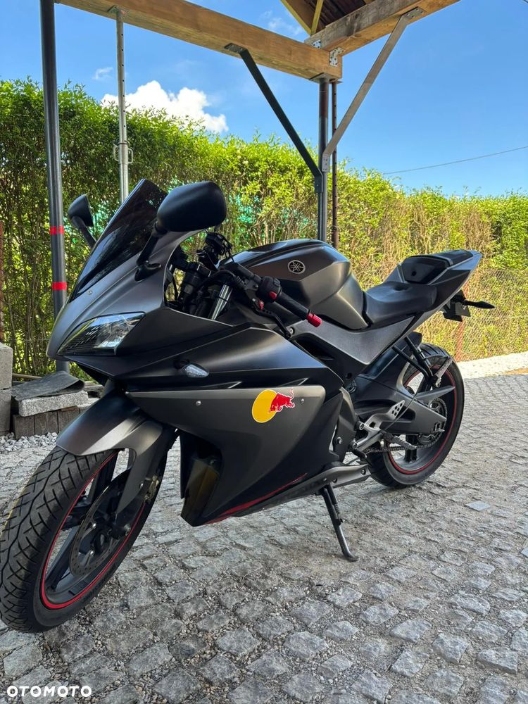 Yamaha YZF - 3