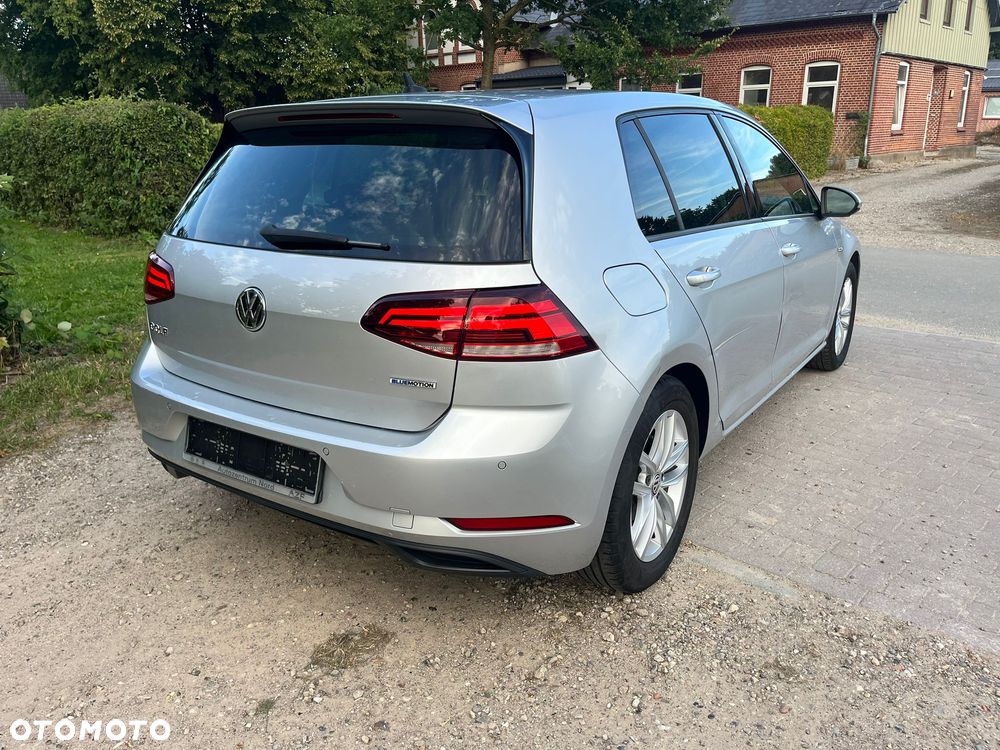 Volkswagen Golf 1.5 TSI BlueMotion ACT Comfortline - 4