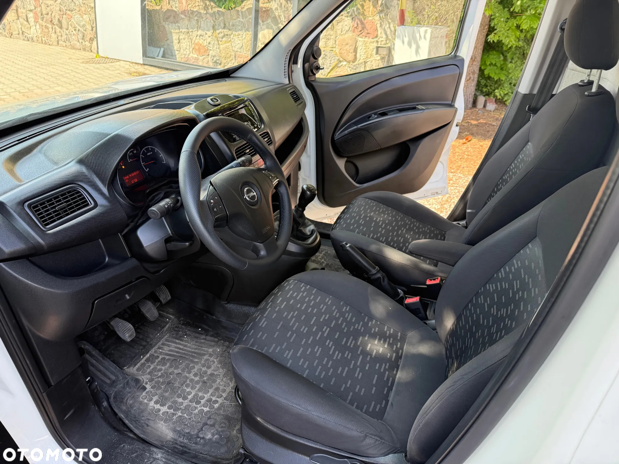 Opel COMBO - 13