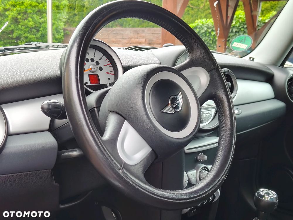 MINI Cooper Standard - 17