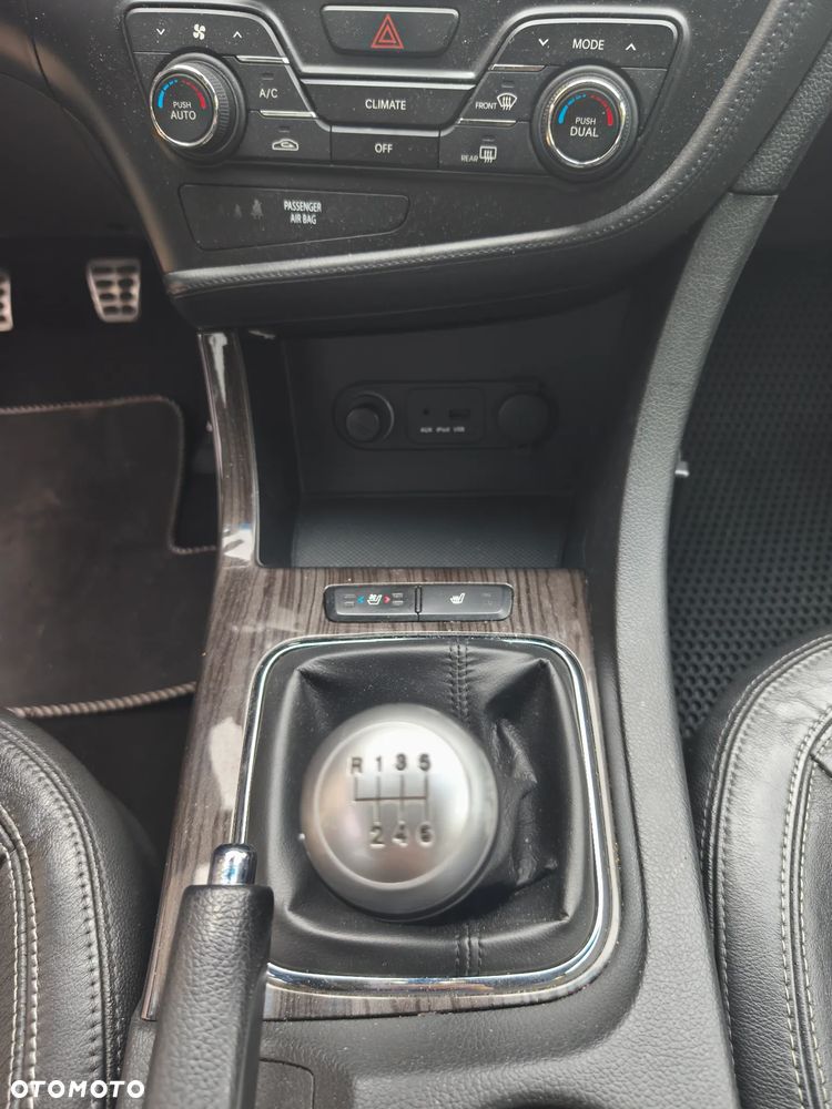 Kia Optima - 12