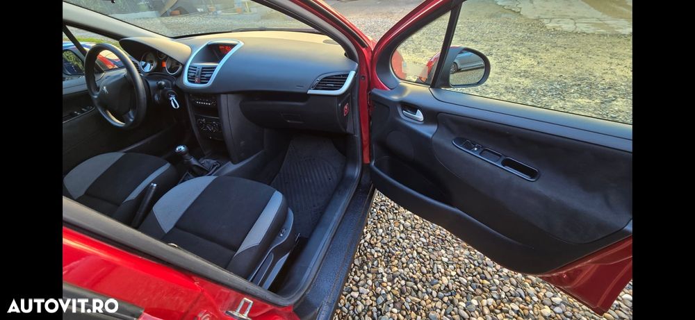 Peugeot 207 1.4 VTi Active - 14