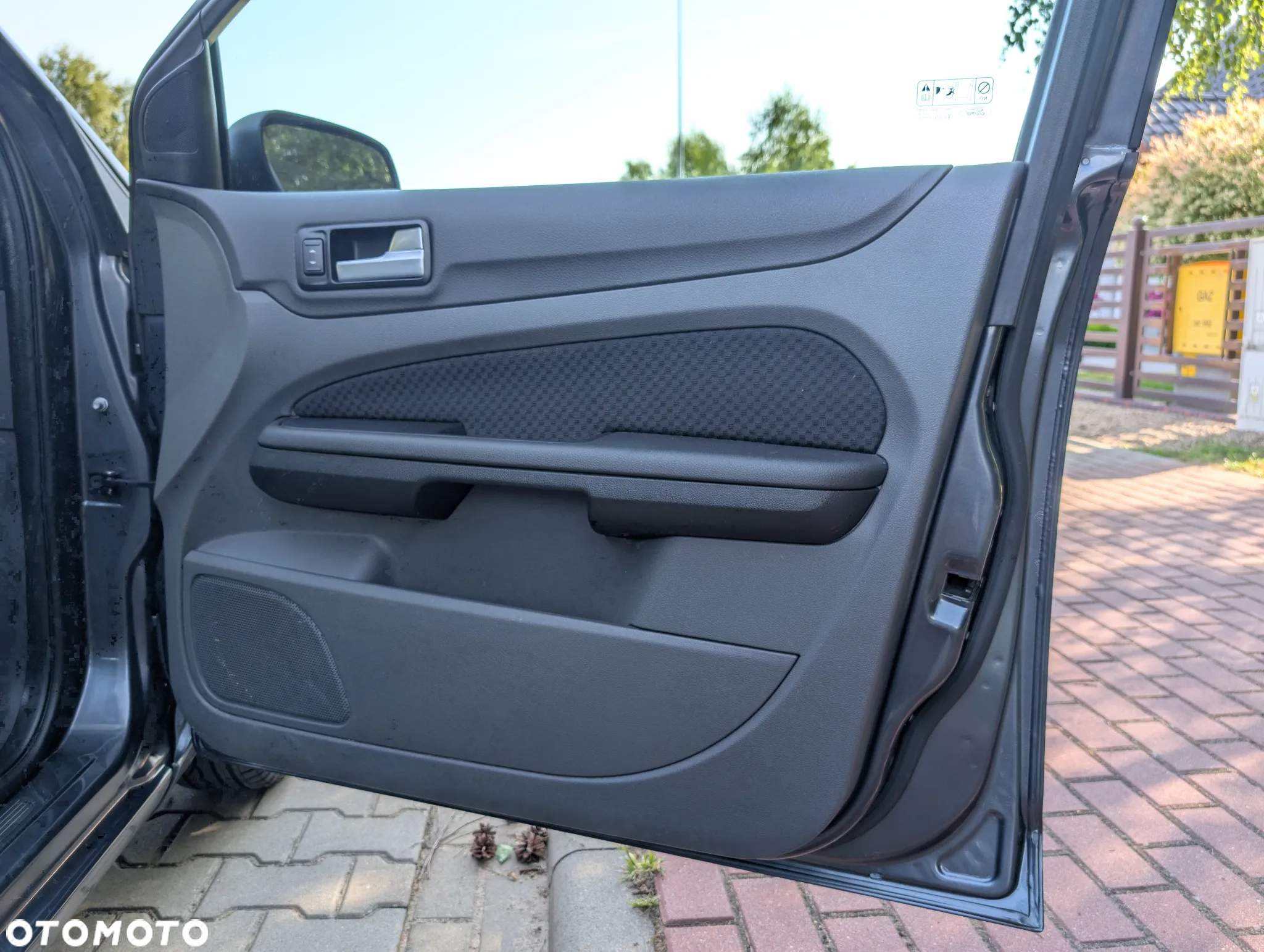 Ford Focus 1.6 16V Ghia - 25