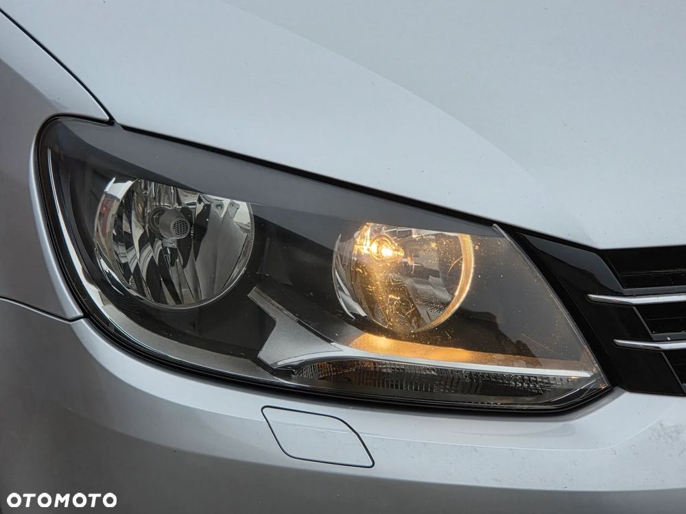 Volkswagen Touran 1.6 TDI DPF BlueMotion Technology DSG Highline - 38