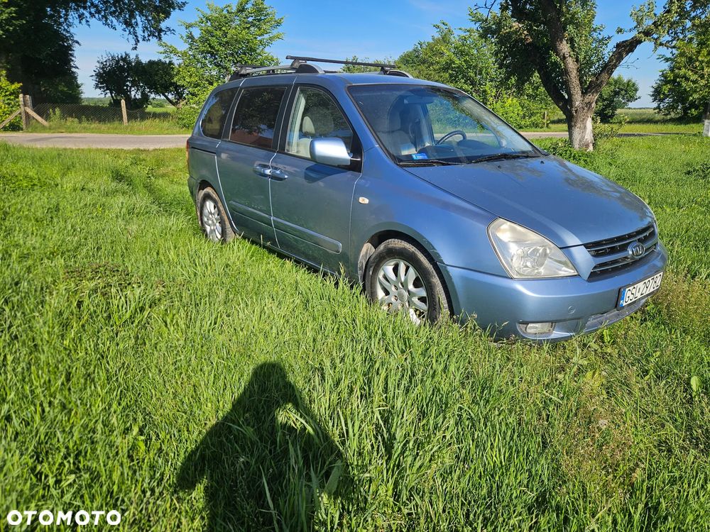Kia Carnival - 2